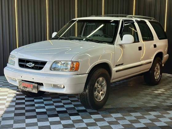 CHEVROLET BLAZER 2.2 EFI DLX 4X2 8V GASOLINA 4P MANUAL CHEVROLET BLAZER 2.2 EFI DLX 4X2 8V GASOLINA 4P MANUAL